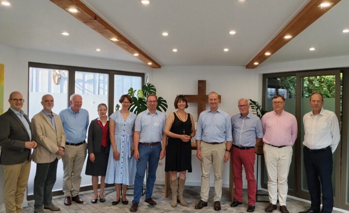 260716 MJJH Kuratorium - Protokoll - Anlage 1 - Gruppenbild
